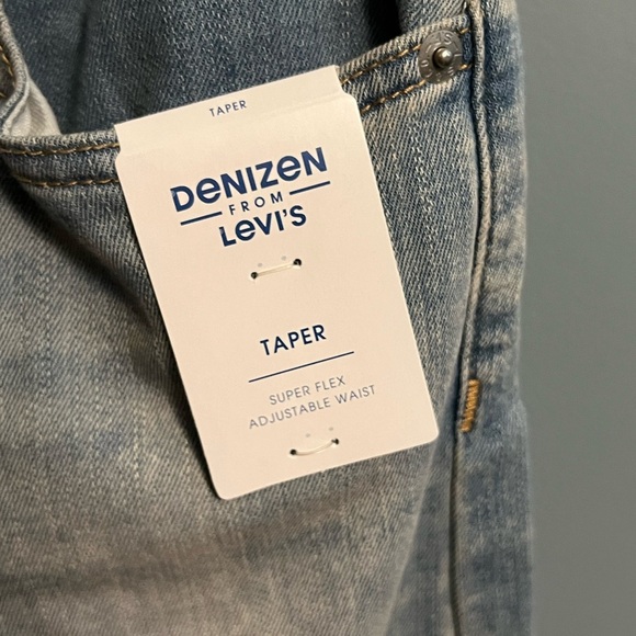 Denizen from Levi’s Distressed Taper Light Blue Jeans NWT 10 Regular - Picture 4 of 6